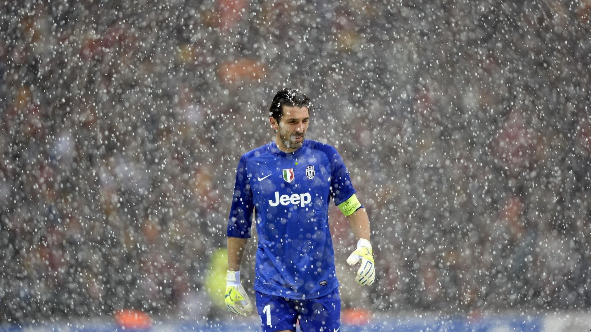 上海海港新赛季阵容揭晓,张琳芃传承5号战袍,恩迪亚耶肩负核心10号