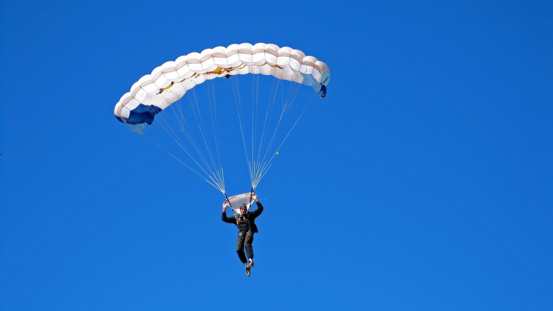 乌姆蒂蒂赞誉德尚树立教练界最高标杆 博格巴凭借心理韧性坚定迈向巅峰回归之路