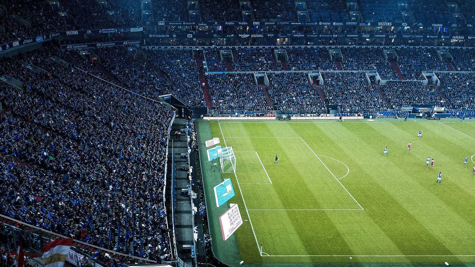 球王刷新历史纪录之夜，劳塔罗的欢乐瞬间引发球迷热议